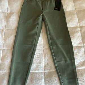 Lululemon Gridliner Fleece Jogger. TAGS STILL ON!